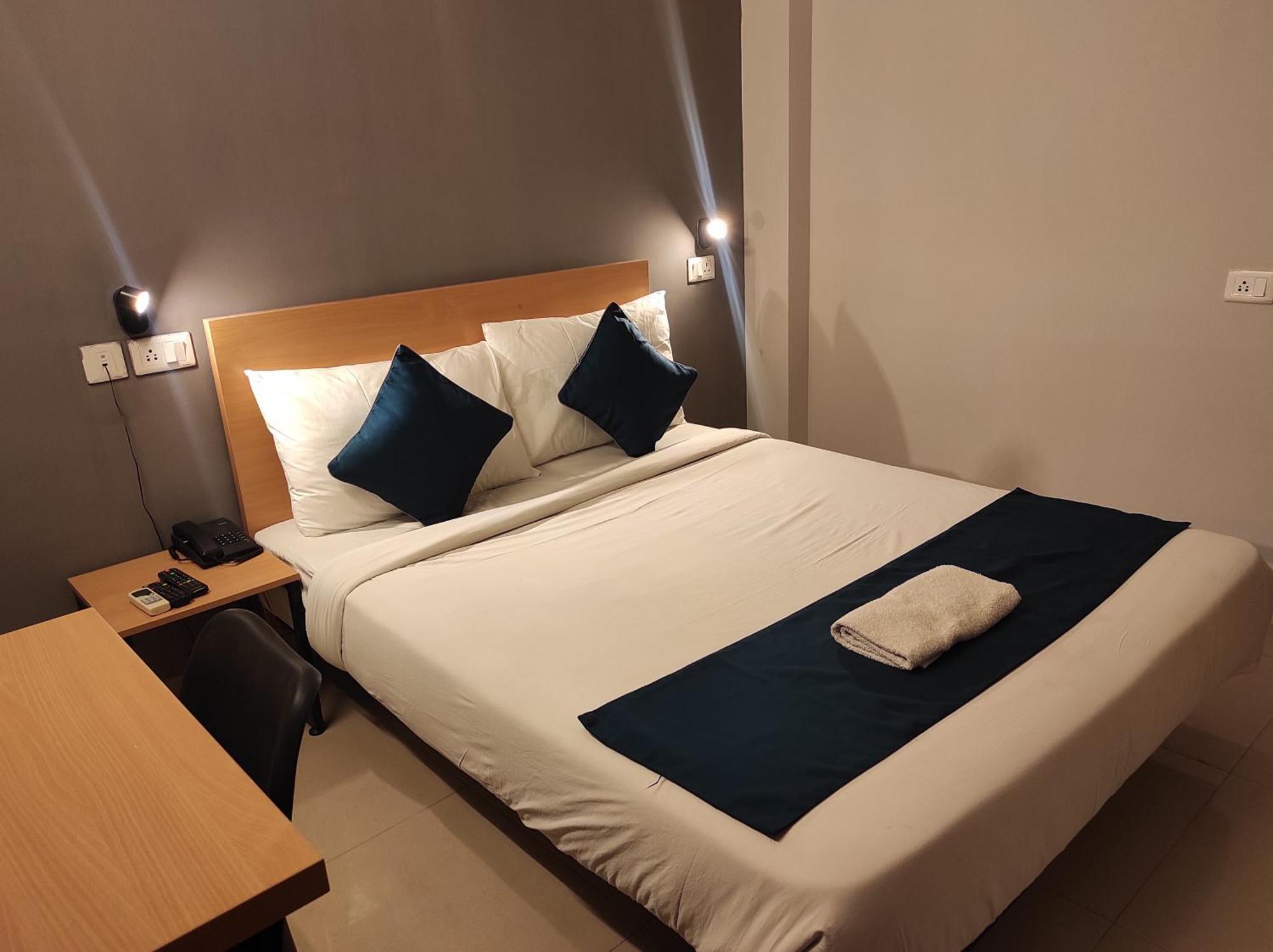 Crayons Hotel 첸나이 객실 사진